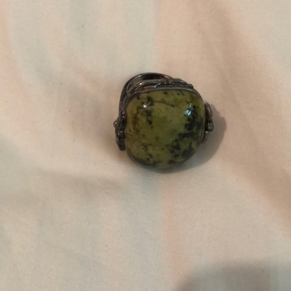 Statement piece ring - Picture 1 of 3